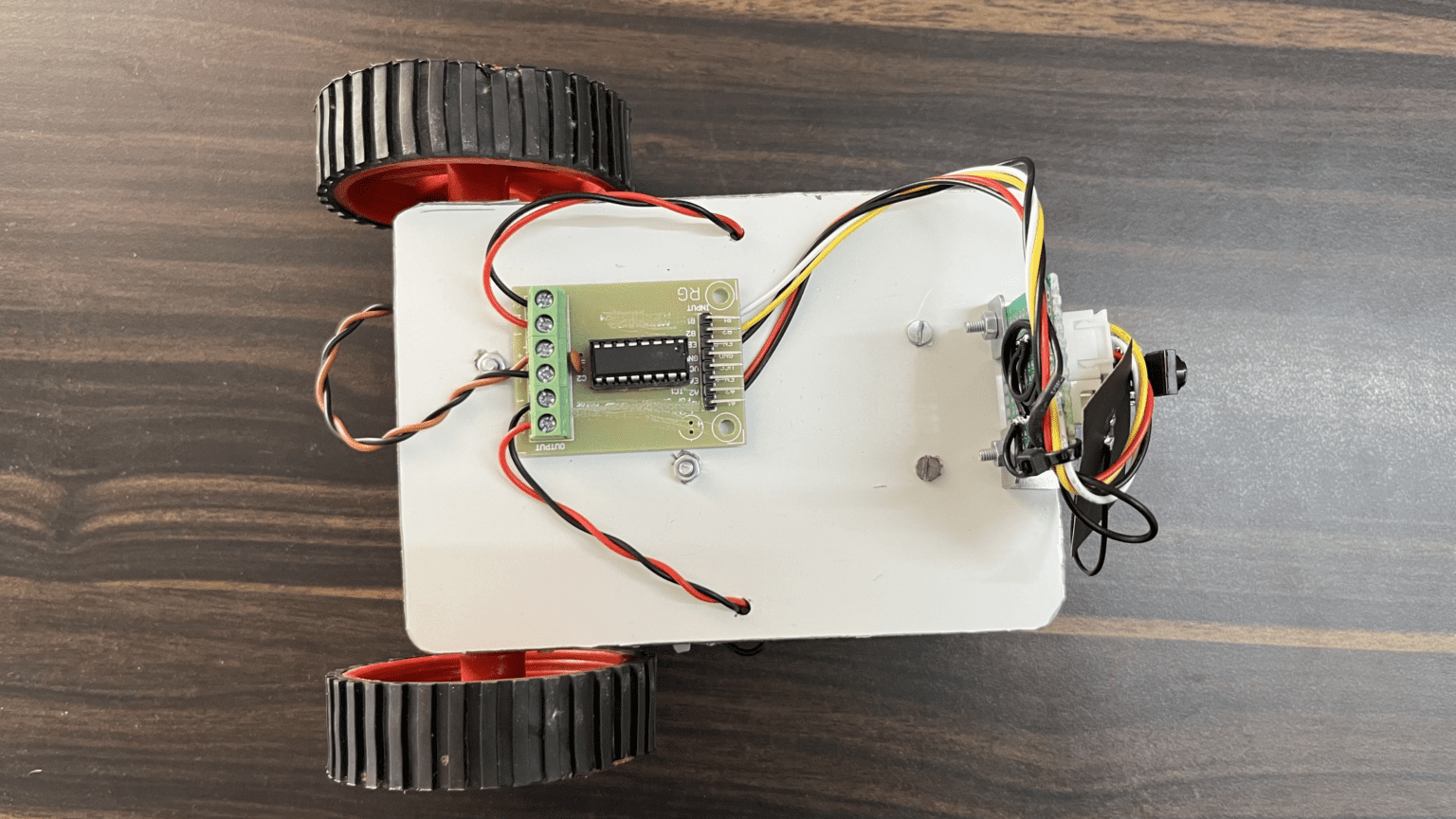 XIAO ESP32S3 CAM Based Surveillance Car